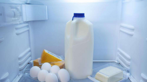 鲜奶怎么保存不易坏,开封后没喝完的牛奶怎么处理图4