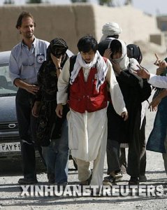 ​阿富汗塔利班劫持韩国人质（阿富汗驻巴基斯坦大使的女儿被绑架数小时）