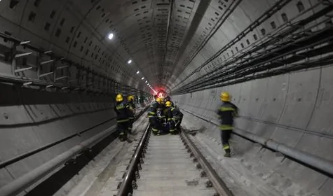 上海地铁站几点开门,上海早上地铁最早是几点开始运行图2