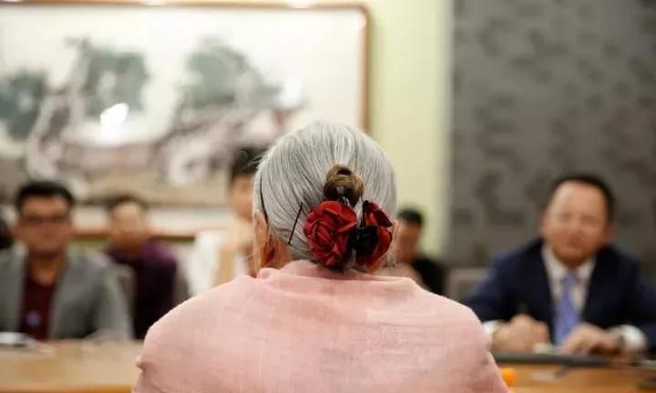 髦耋之年是什么意思