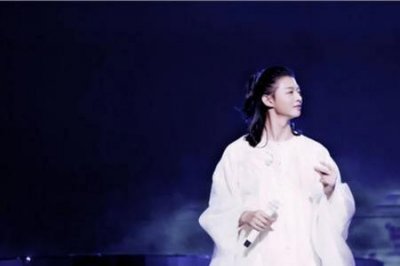 ​卷珠帘刘欢为什么哭