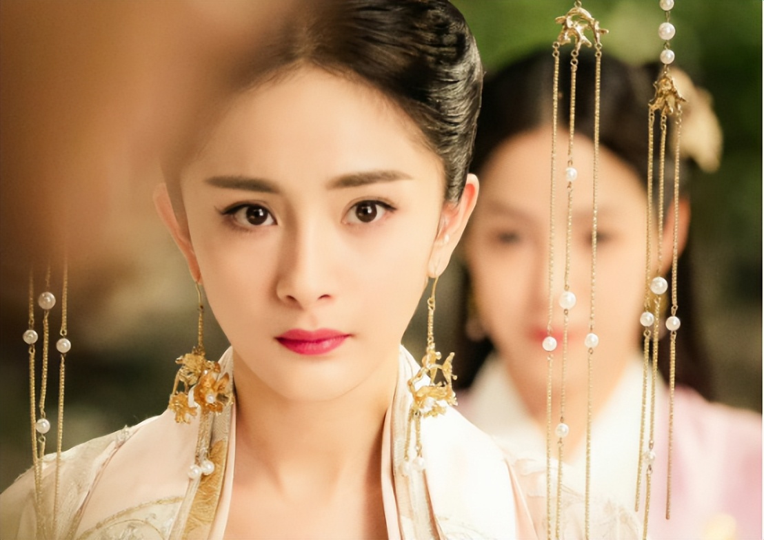 蒋欣的麒麟臂,宋佳的法令纹,打了多少“花瓶”女星的脸