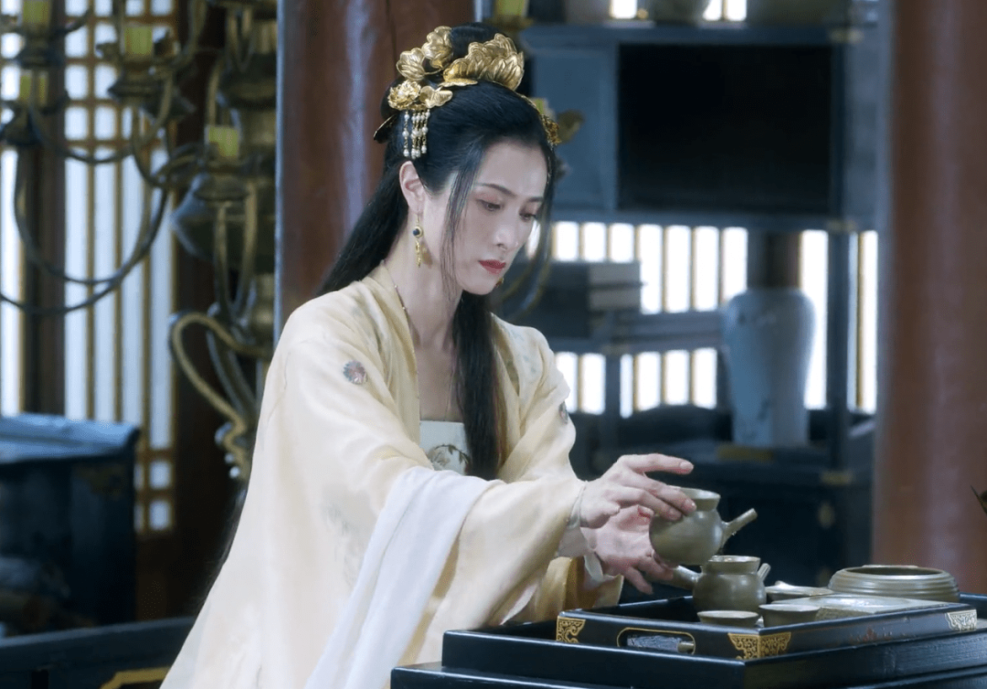 蒋欣的麒麟臂,宋佳的法令纹,打了多少“花瓶”女星的脸