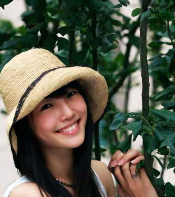 白百何个人资料及简介(白百何:与陈羽凡因戏结缘,在丈夫支持下走红,如今却风光不再)