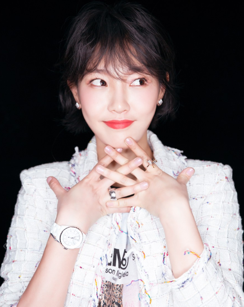 白百何个人资料及简介(白百何:与陈羽凡因戏结缘,在丈夫支持下走红,如今却风光不再)