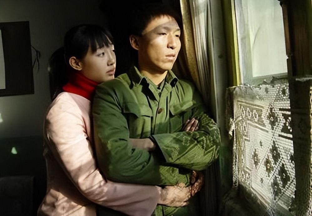 白百何个人资料及简介(白百何:与陈羽凡因戏结缘,在丈夫支持下走红,如今却风光不再)