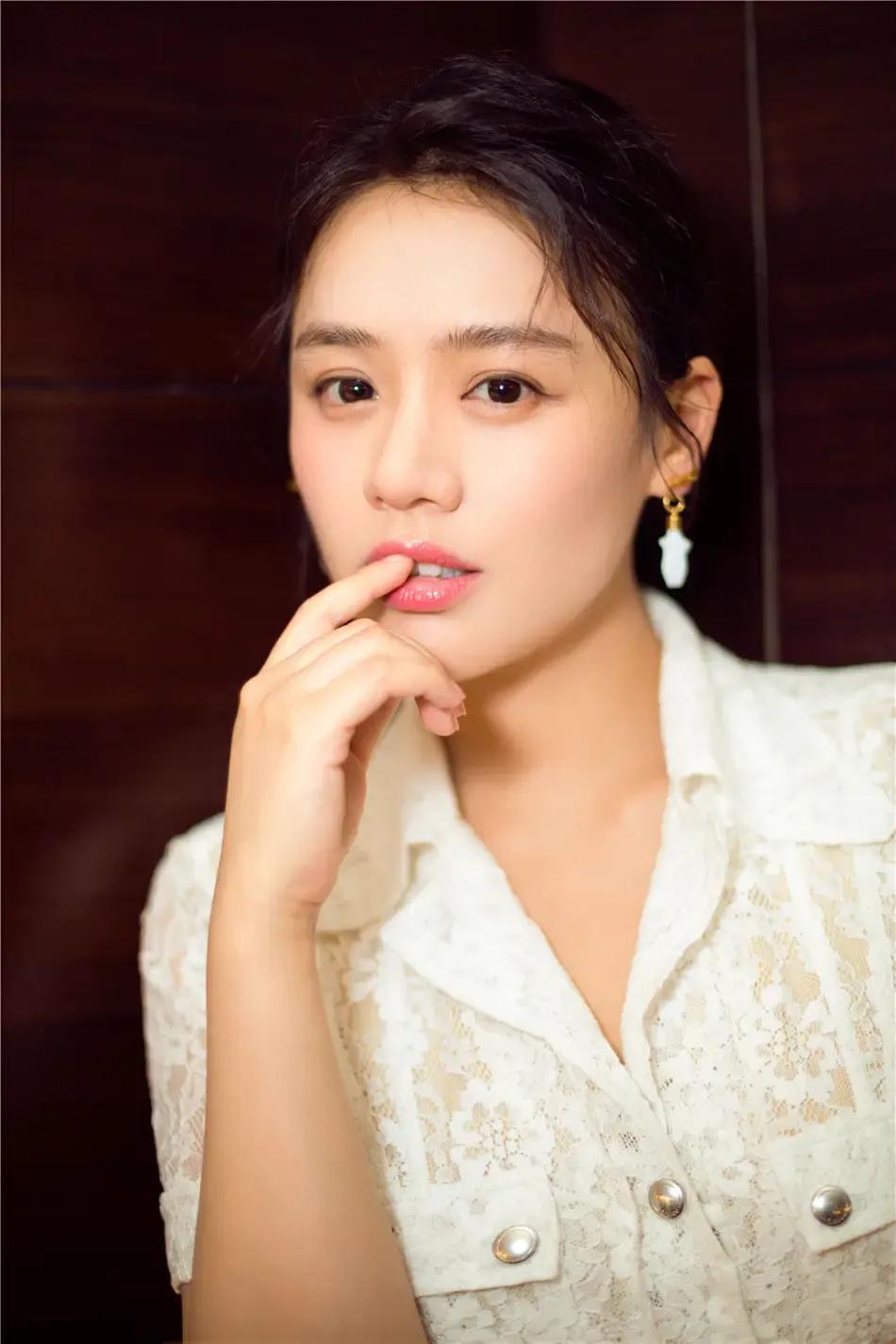 马思纯个人资料简介及全名(演员马思纯,从恋爱到生活经历了什么?)