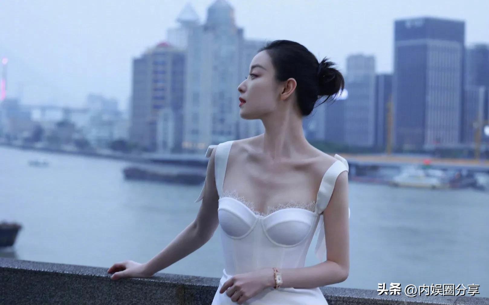 倪妮个人资料介绍： 34岁魅力十足的倪妮，身材火辣性感迷人