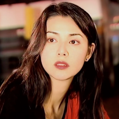 蒙嘉慧个人资料：不幸福的原生家庭长大，与郑伊健婚后丁克，48岁依旧美丽