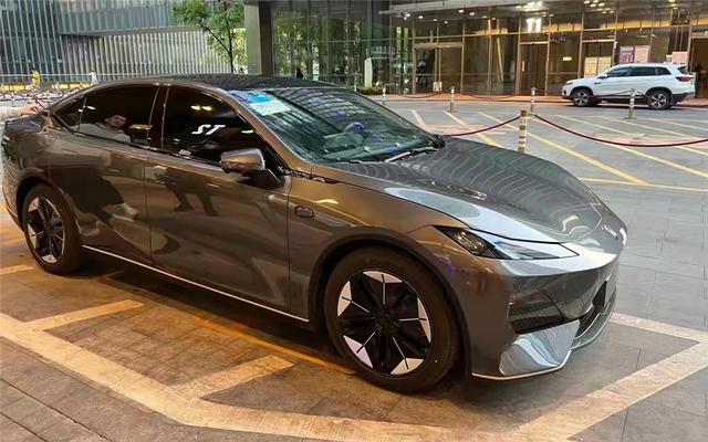 长安c 385最新动态(UNI-V纯电动版长安C385官图发布)(5)