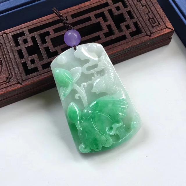 翡翠鉴别最常见的方法(翡翠常见的辨别方法)(4)