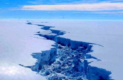 ​南极三大冰架断裂（大气极端条件令南极冰架更脆弱）