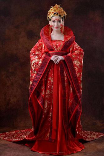 凤冠霞帔是什么生肖动物(凤冠霞帔是什么样子的)-第1张图片-