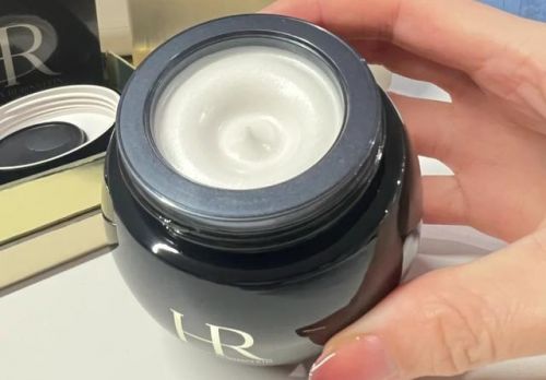 雅诗兰黛适合什么年龄段的人用(雅诗兰黛适合什么年龄段的人用眼霜)-第1张图片-