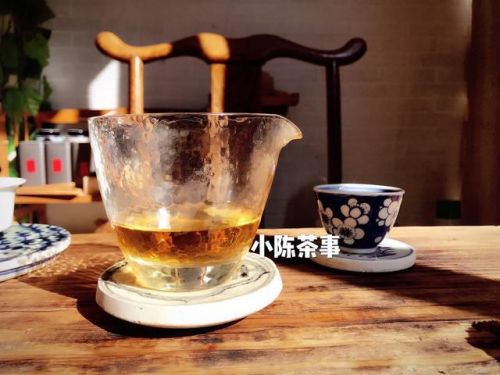 秋季喝什么茶好呢？秋季喝什么茶好一些-第1张图片-