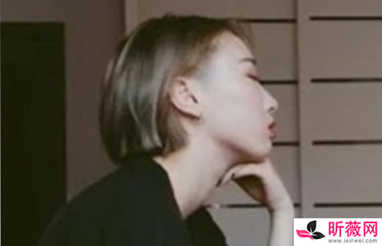 何洛洛个人资料及年龄 人气就一直非常的高