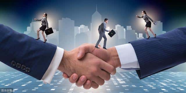 出钱出力股权分配方案（出钱和出力股权分配）