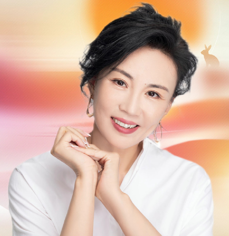 毕业就结婚的国家一级演员马丽，与丈夫恩爱30余年生子，幸福美满