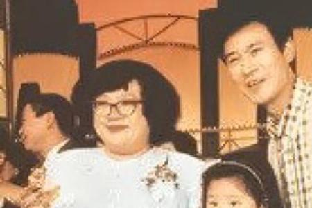 郑少秋三任妻子