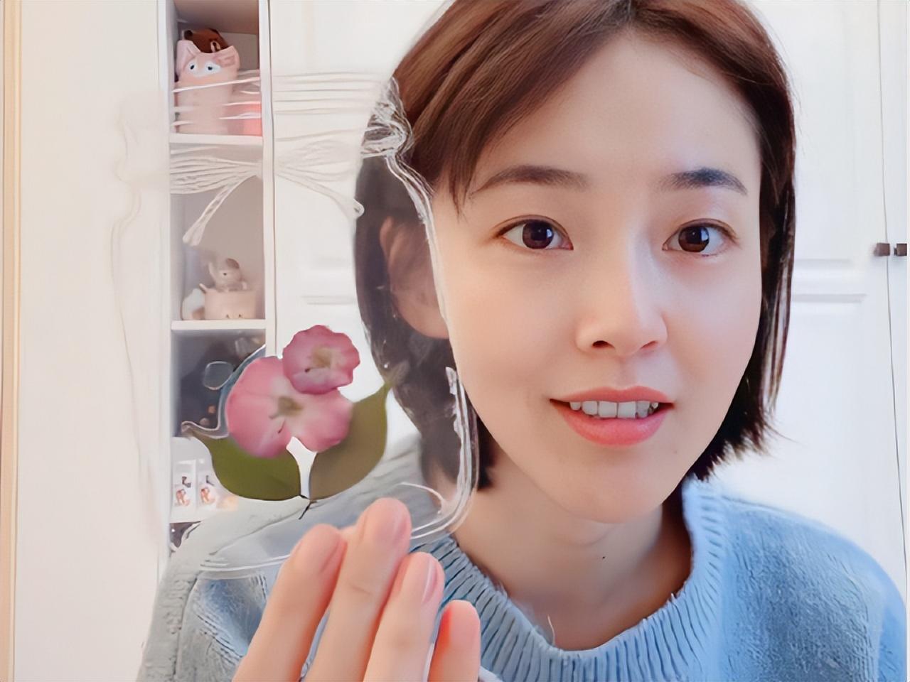 皮肤细嫩紧致的张佳宁素颜录视频,做手工被称赞心灵手巧