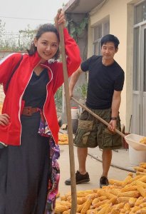 ​郭晓冬个人资料年龄(45岁郭晓冬携妻回老家)