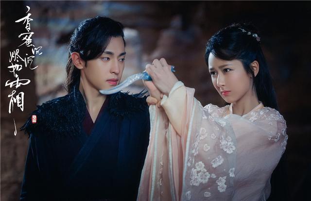 邓伦与杨紫恋情坐实假戏真做?网曝邓伦疯狂求爱杨紫真假?