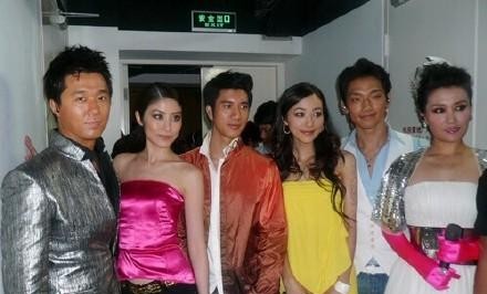 师鹏陈思思结婚图片(师鹏个人微博老婆陈思思介绍)