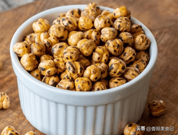 市面上的苦荞片是膨化食品吗(苦荞片热量高吗)