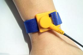 静电手环佩戴的作用防止什么（静电手环的作用是什么）