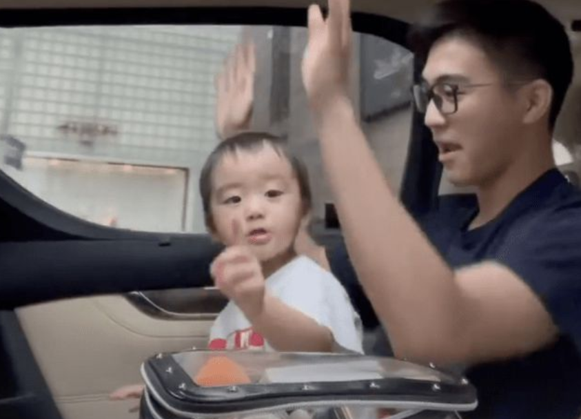 奚梦瑶给何猷君备注一家之猪