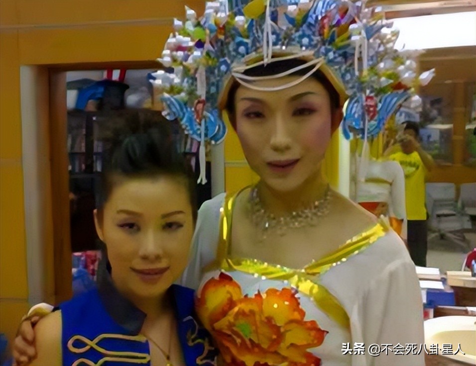 跳河自杀、要饭乞讨，被梅葆玖称哗众取宠的李玉刚，现状如何