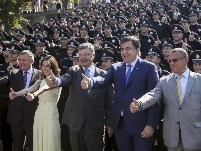 阿联酋总统个人简历(这位曾经的总统)(10)