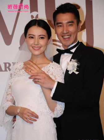 高圆圆比赵又廷大多少岁 高圆圆与赵又廷姐弟恋始末