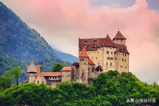 地球上最小的国家是哪个国家-(世界上最小的国家是哪个国家)