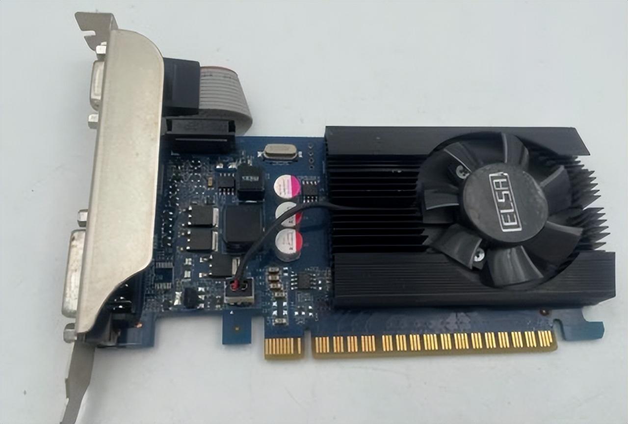 电脑开机显示器不亮(电脑启动正常但屏幕黑)