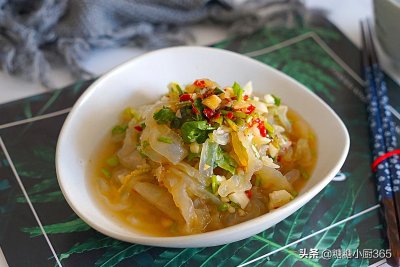 ​凉拌海蜇丝需要焯水吗(凉拌海带丝需要焯水几分钟)