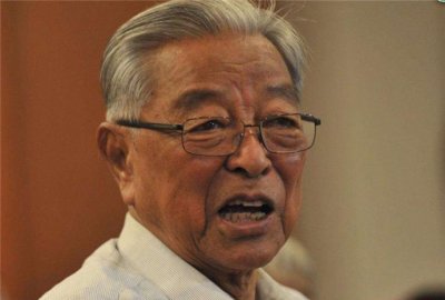 ​褚时健是谁保下来的 谁帮了褚时健东山再起