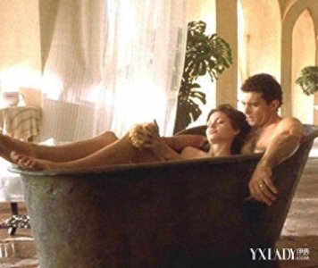 ​安吉丽娜朱莉限制照曝光 露点床戏令人咋舌