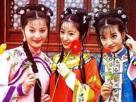 罕见《还珠格格》剧照：看到第三张穿帮镜头再也忍不住笑了