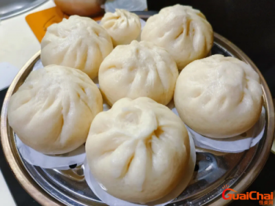 ​一个包子多少克碳水？一个包子的热量是多少大卡