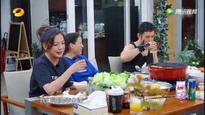 ​两代北电学生，崔新琴为毛对黄晓明和赵薇比对周冬雨好