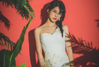 ​沫子年龄遭质疑，无奈用4张校园JK照回应，水友：电竞富婆实锤