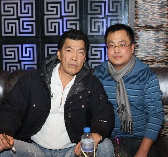 成奎安个人资料写真作品