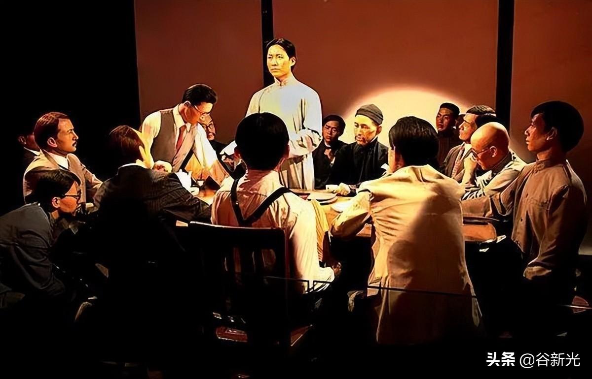 参加南湖一大会议的人员名单（红船上13个人都是谁）(图2)