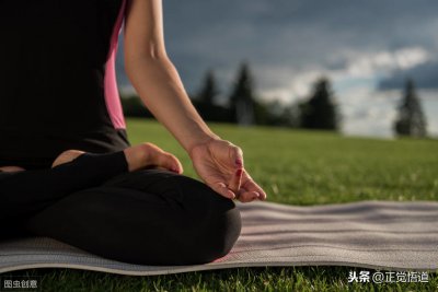 ​打坐的正确方法图片大全(打坐的正确方法)