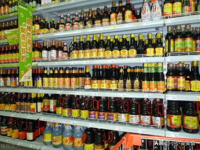 ​都是酱油，生抽和味极鲜到底哪个好吃？两者差别很大，别再买错了