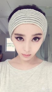 ​「拌饭」范冰冰P图被抓包 网友：门都P歪了