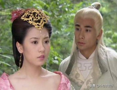 ​看过17年前的《至尊红颜》，才知里面的5位女主演，个个能扛颜