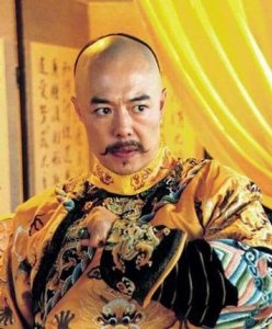 ​演员侯俊杰个人资料：曾是北影校花，捧红男友张铁林，未婚先孕反遭抛弃