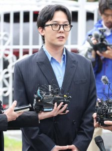 ​或将重回娱乐圈？权志龙被曝正在准备新专辑